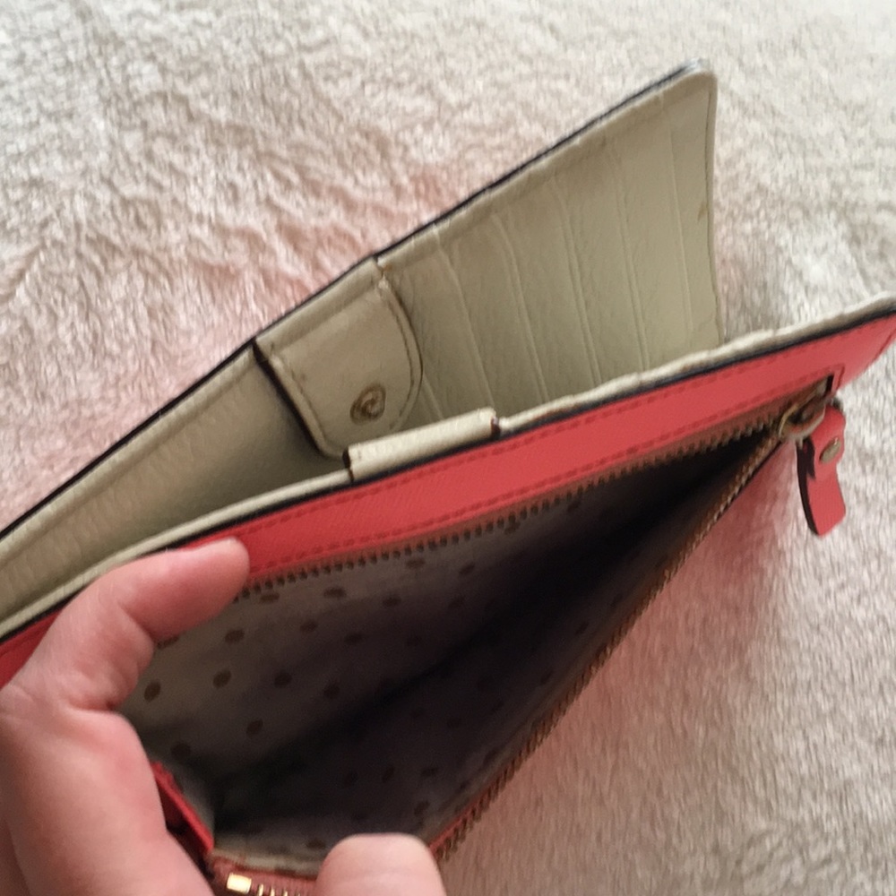 Kate Spade Wallet - Picture 6 of 7